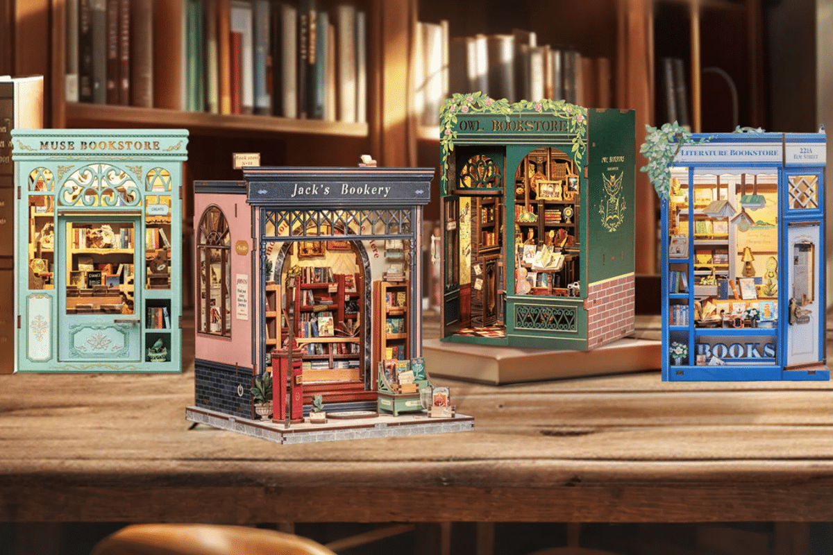 Book nook decoration